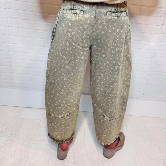🌼 Easel Floral Barrel Jeans Olive Wash L 🩷 - Picture 2 of 5